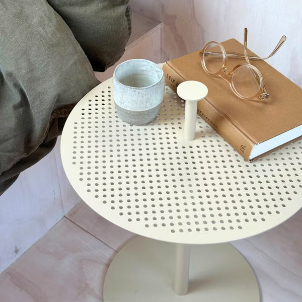 サイドテーブル　Round Dots