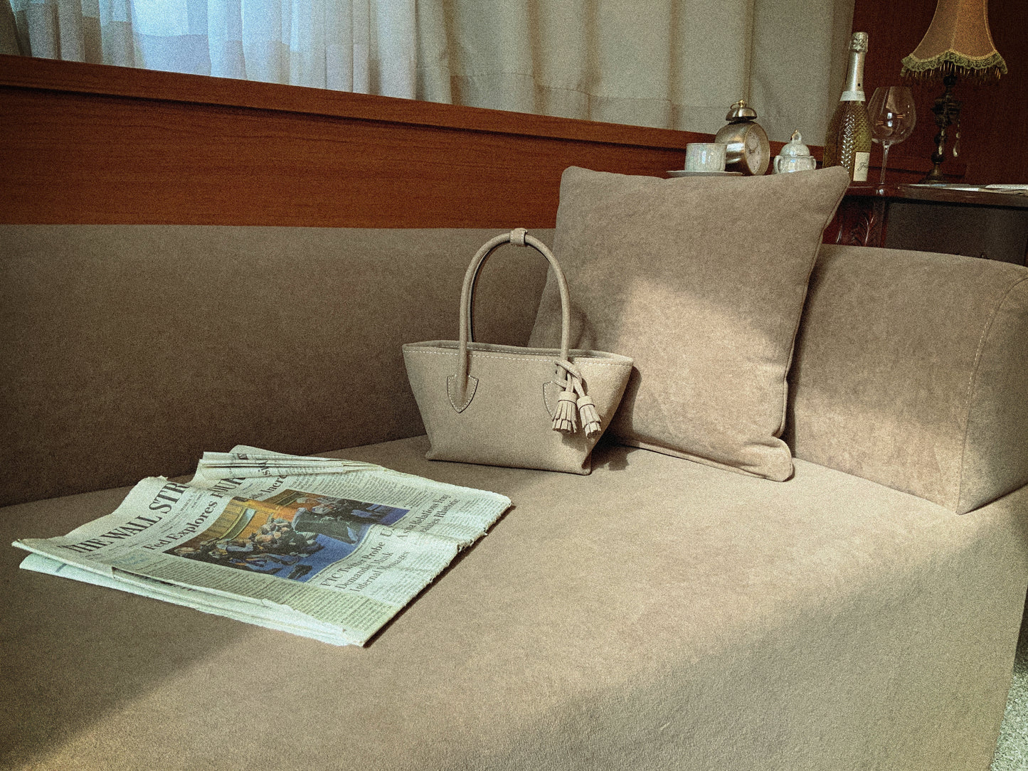 タッセルバック