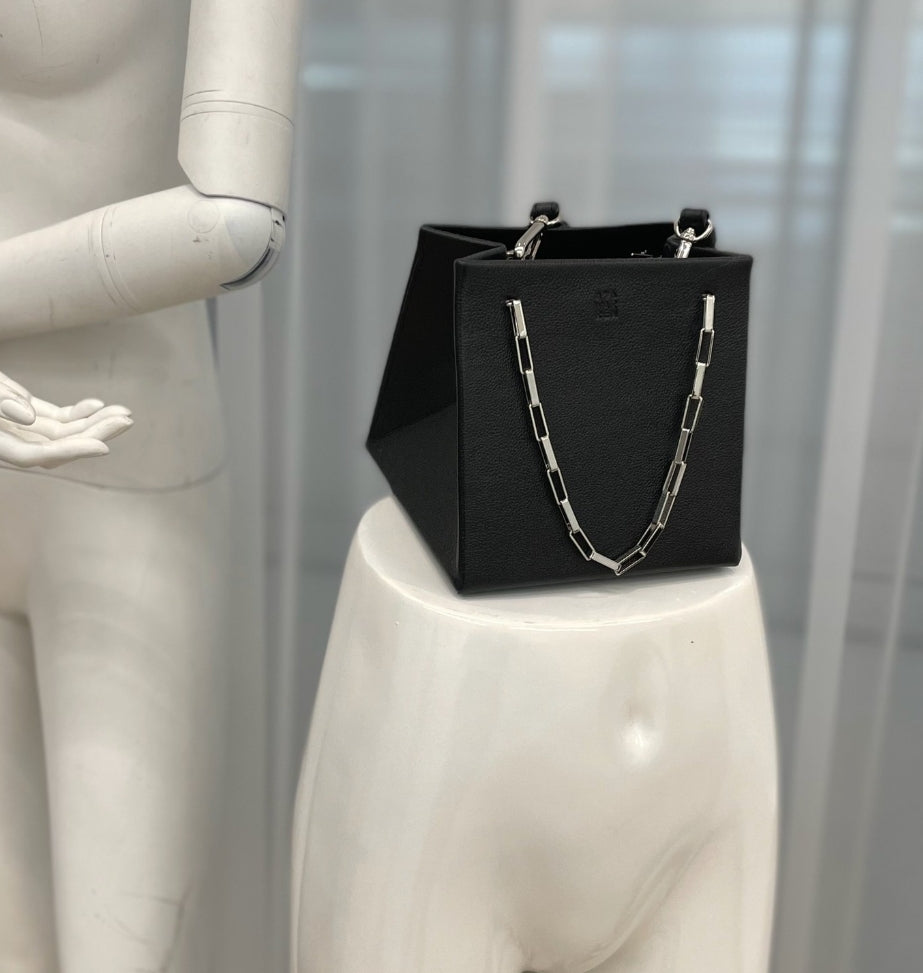 Cube Black Pebble