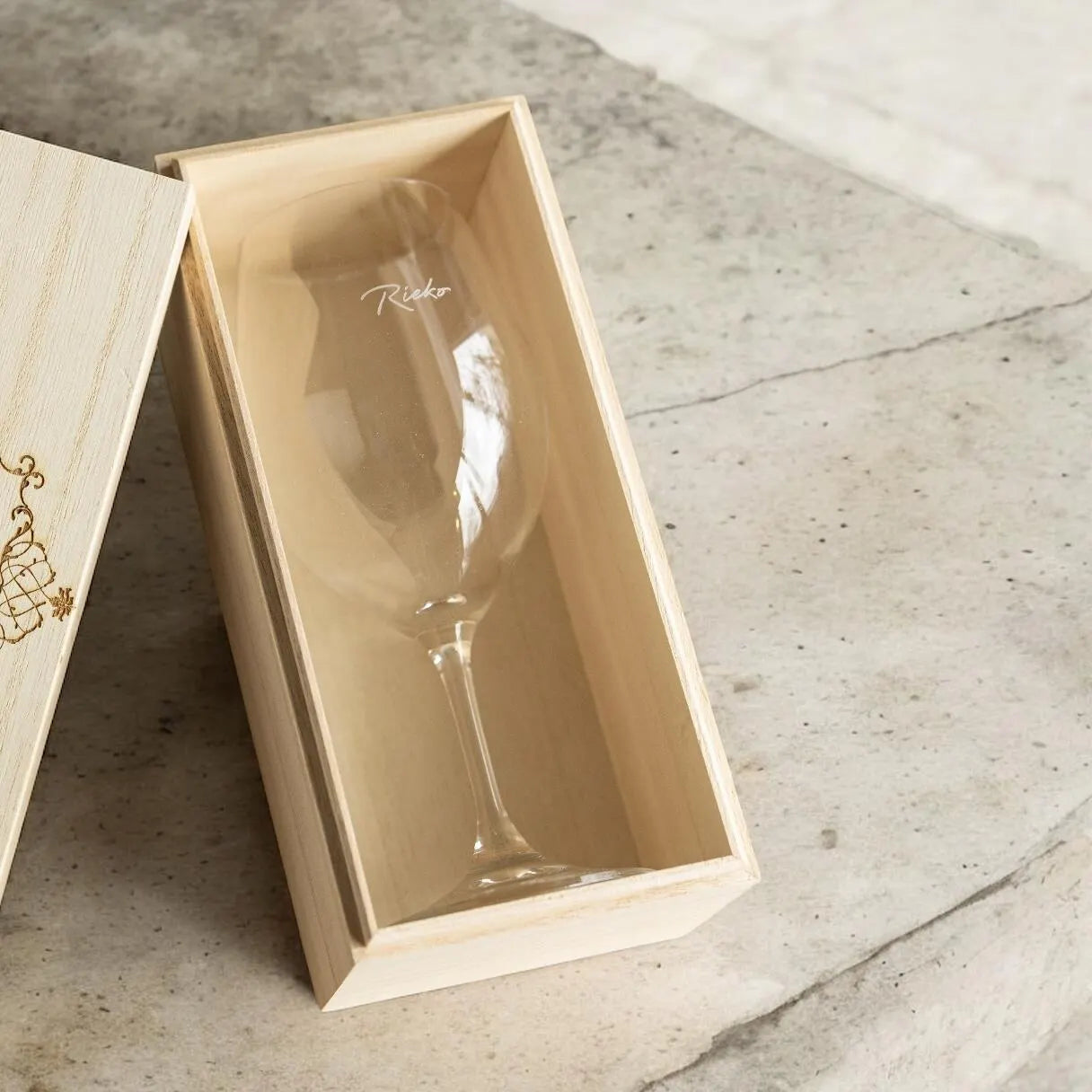 RIEDEL オヴァチュア オリジナル彫刻ワイングラス