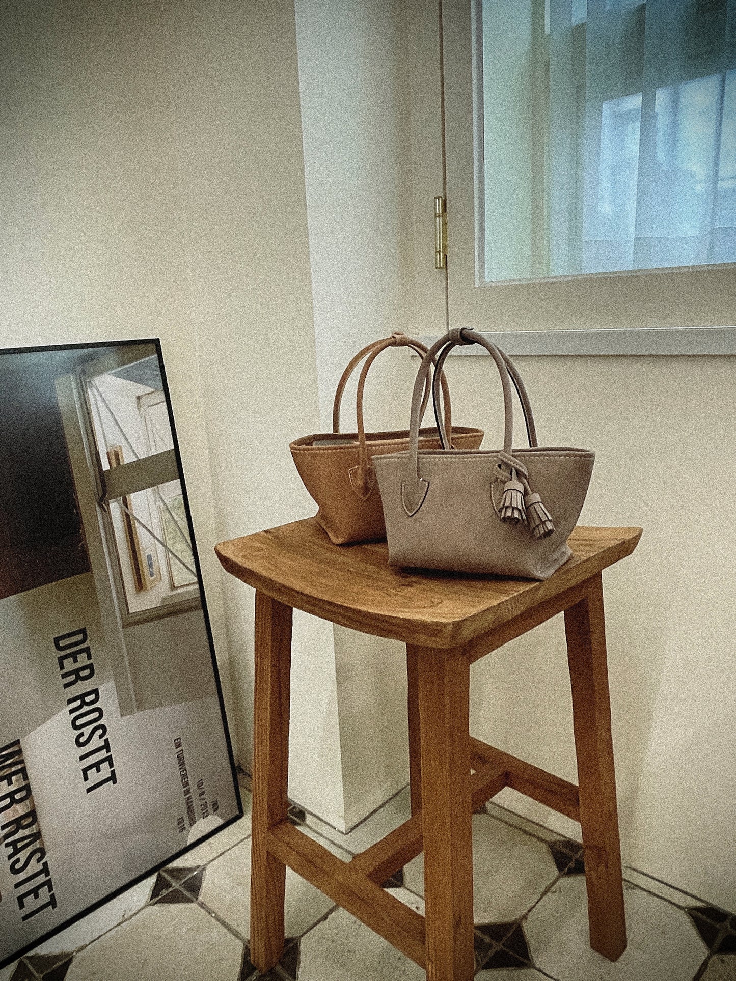 タッセルバック