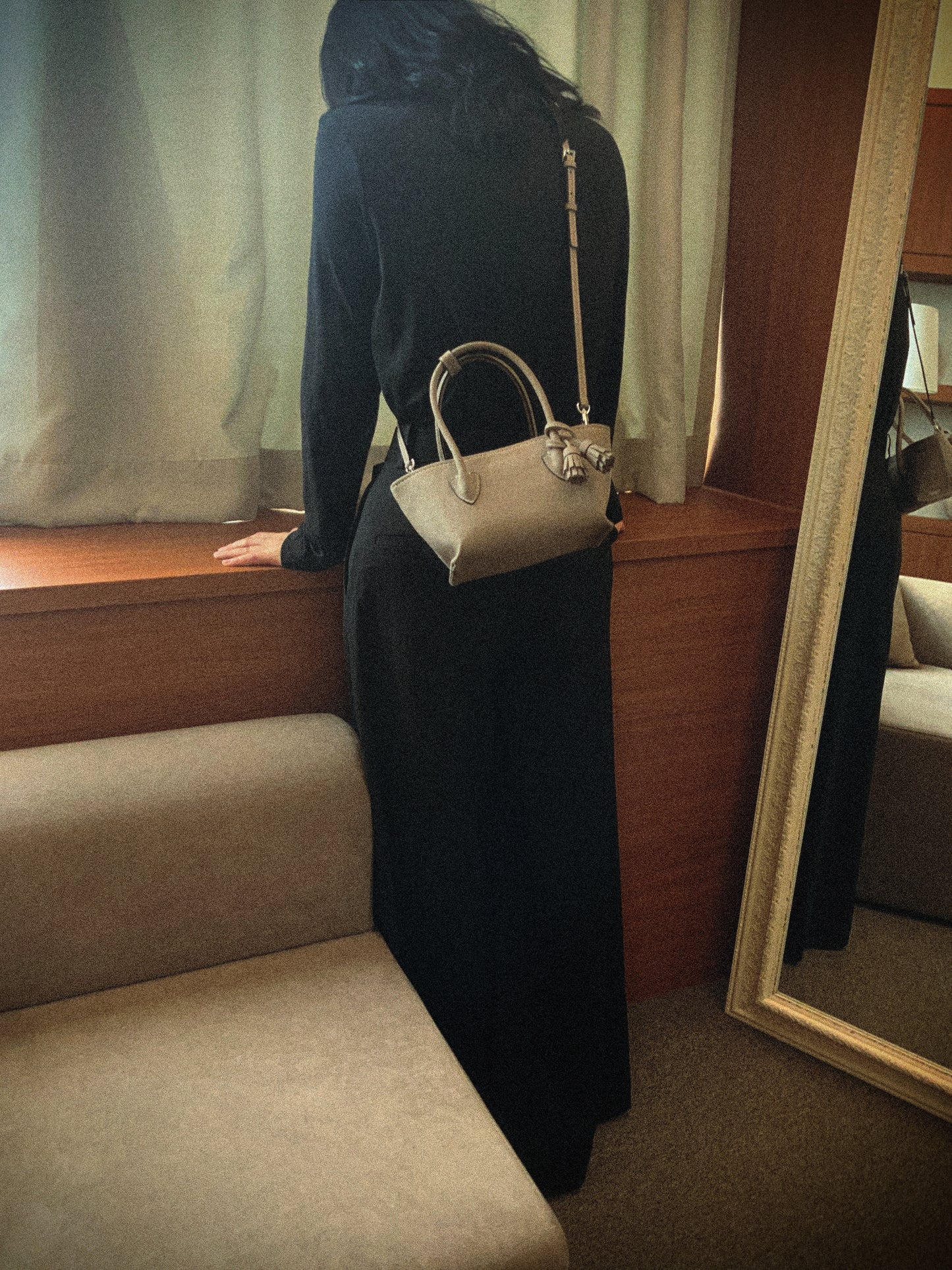 タッセルバック