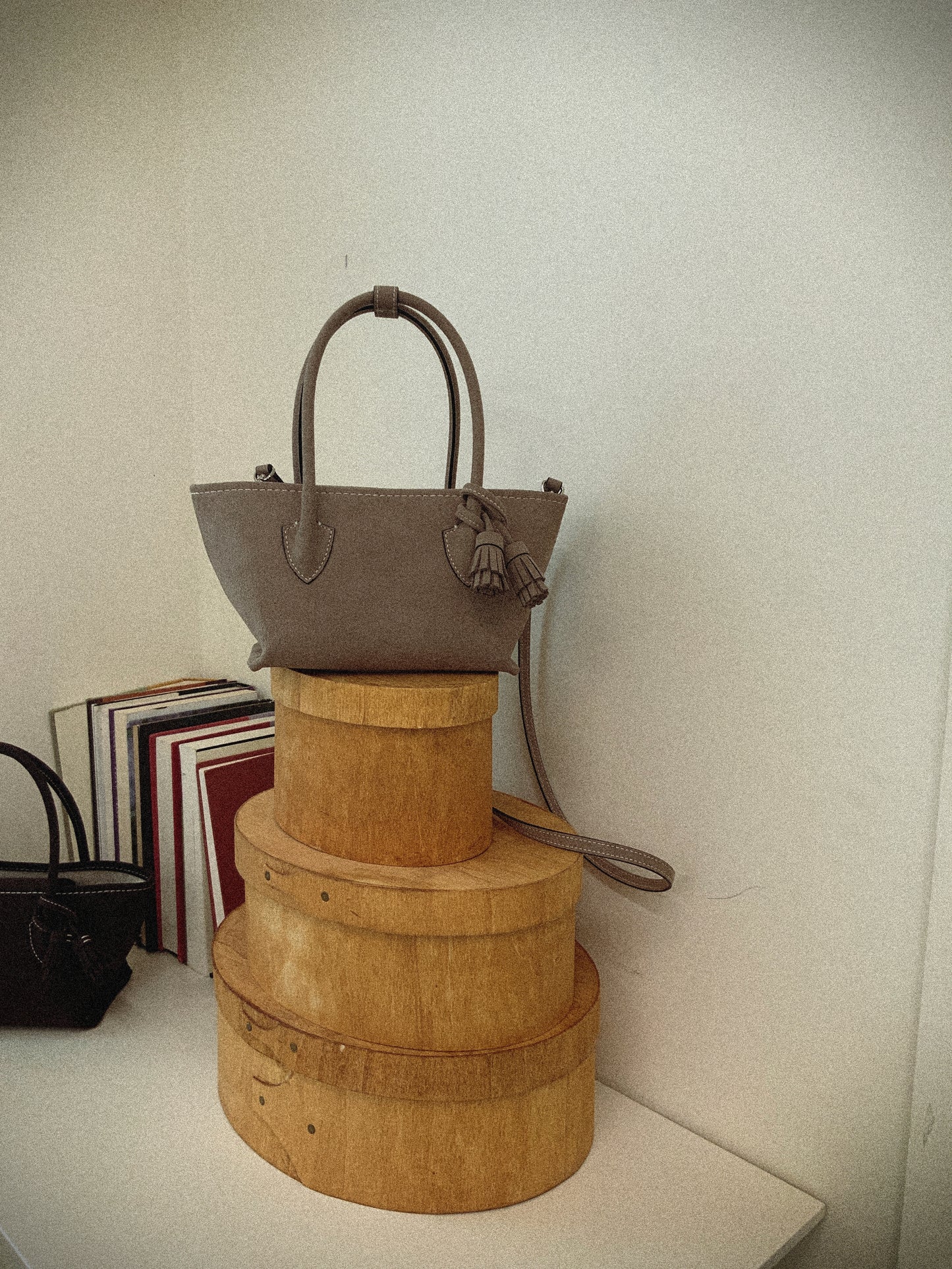 タッセルバック