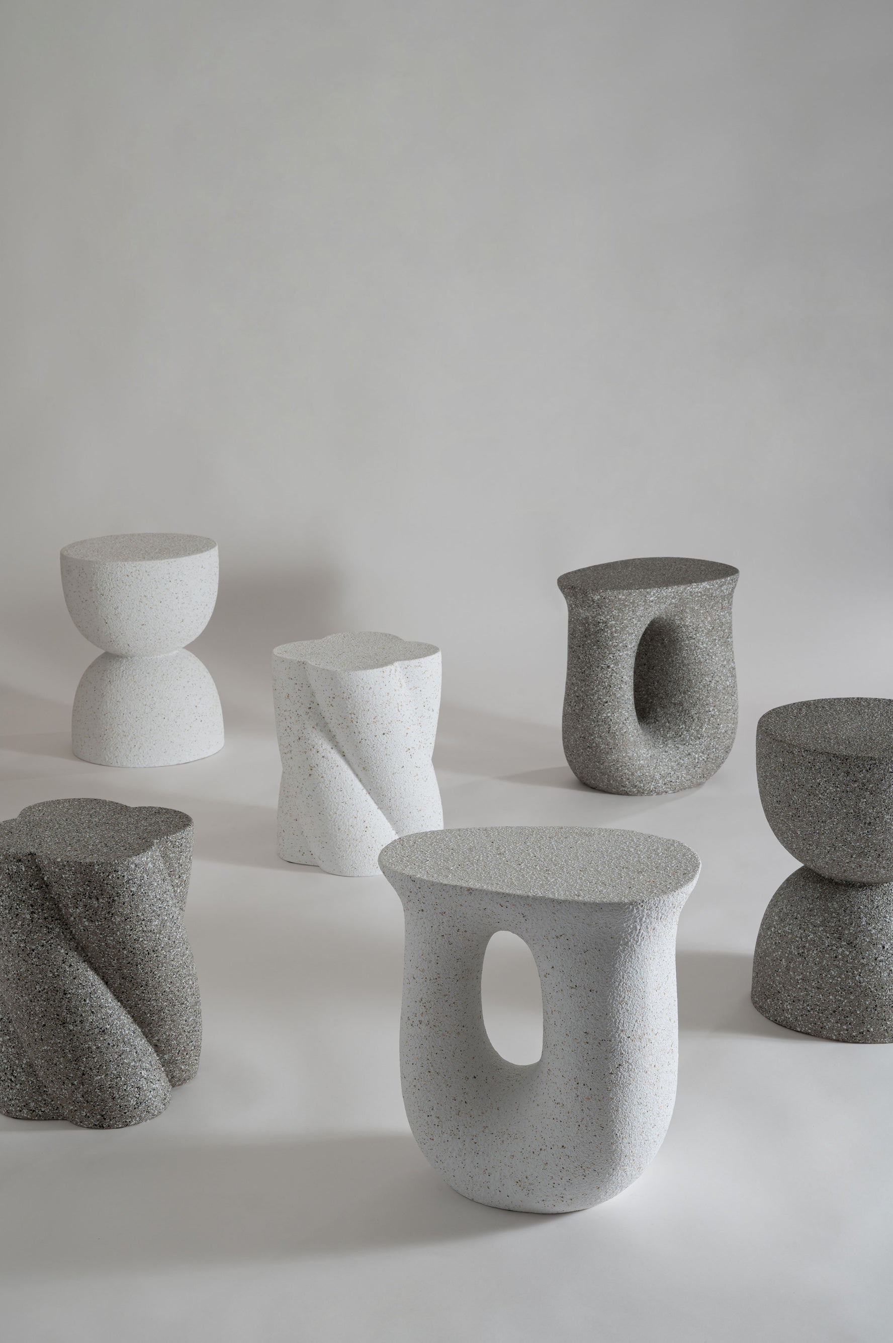 テラゾー柄 Hourglass サイドテーブル