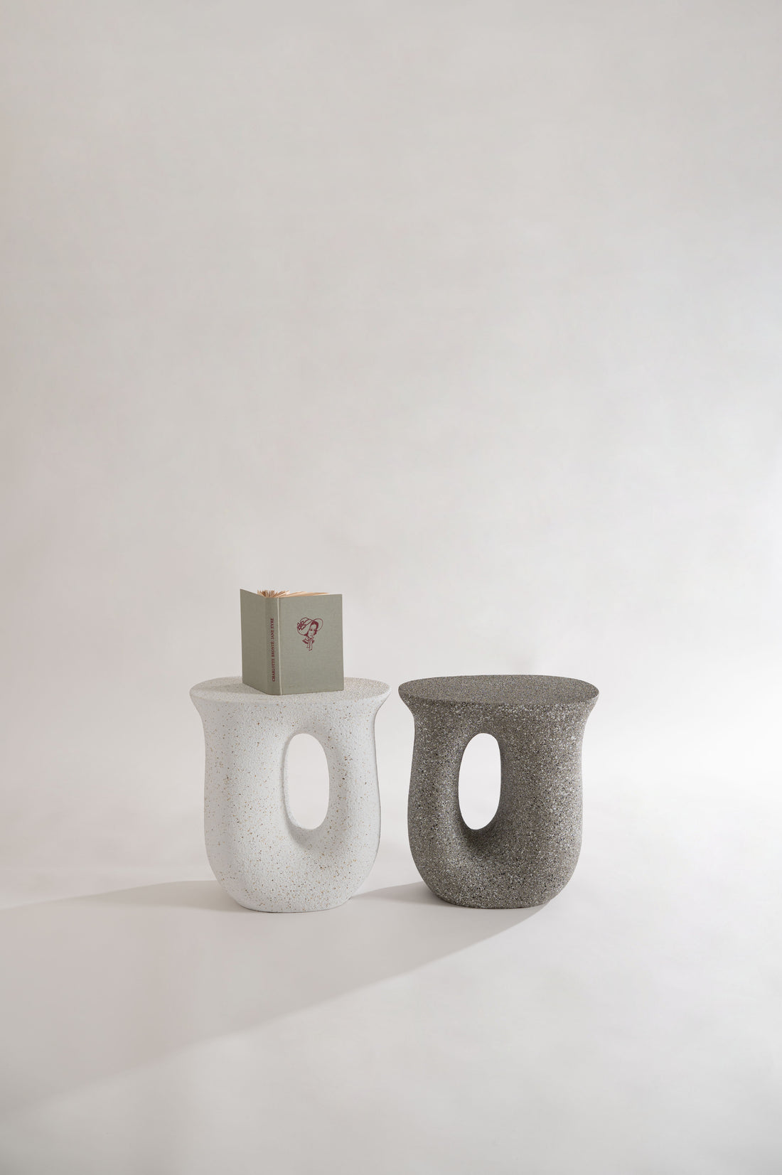 テラゾー柄 Organic Sculpture サイドテーブル