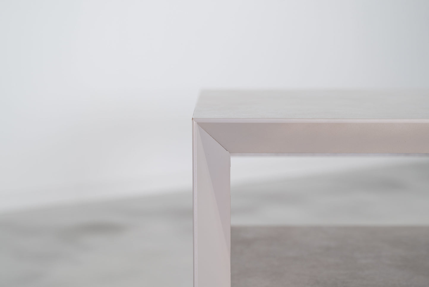 木目が美しいローテーブル ALCHEMILLA｜form