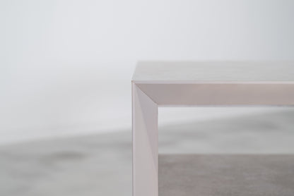 木目が美しいローテーブル ALCHEMILLA｜form