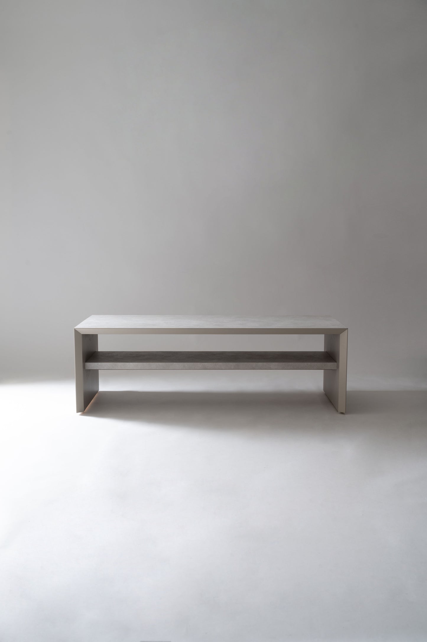木目が美しいローテーブル ALCHEMILLA｜form