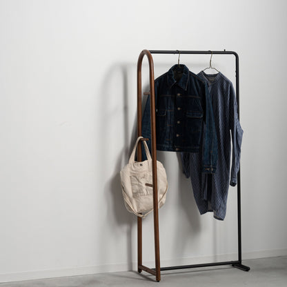 天然木×スチールが美しい、魅せるハンガーラック　SAMARTHA｜form