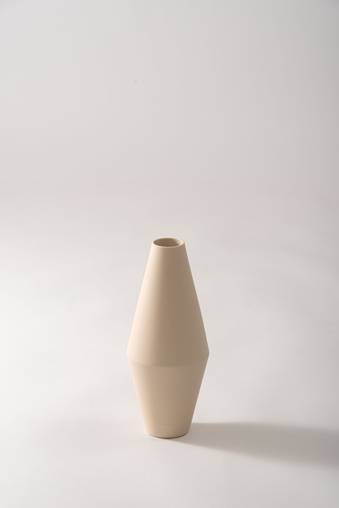 幾何学フォルムの フラワーベース F9-411｜form