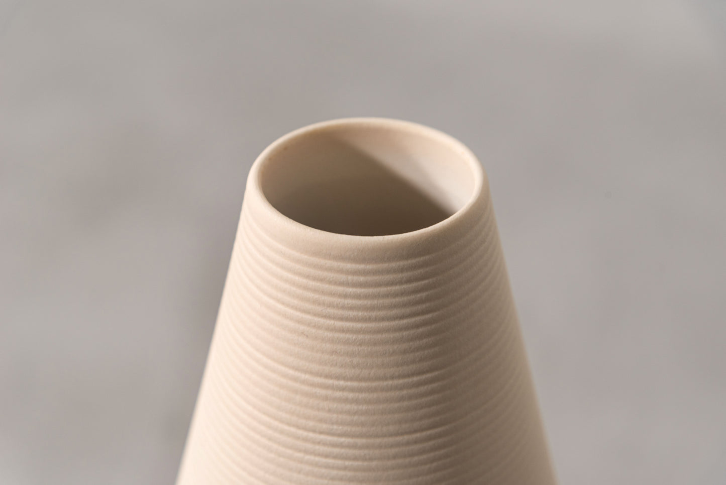 幾何学フォルムの フラワーベース F9-411｜form