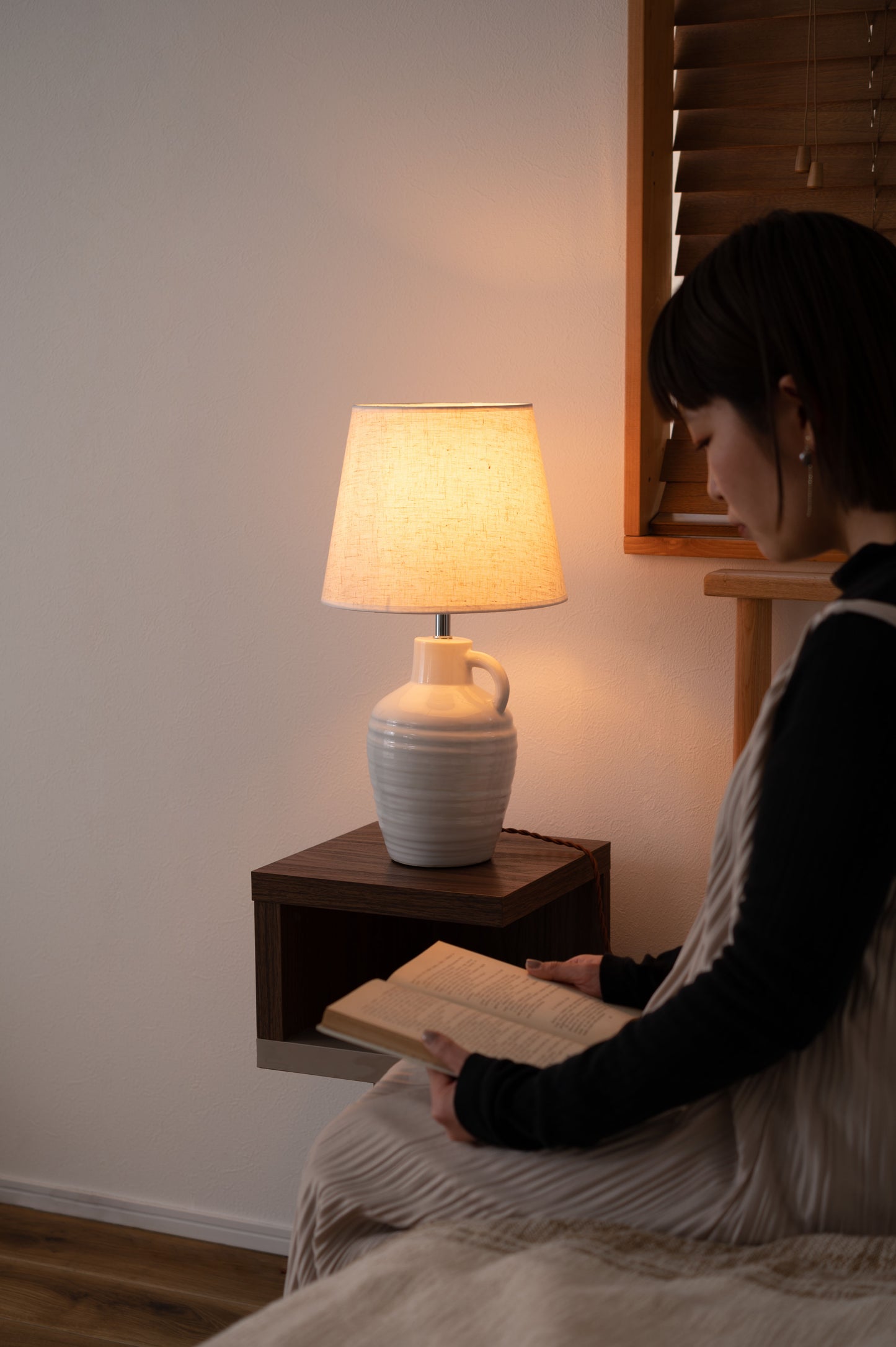 ナチュラルで落ち着いたデスクライト 北欧 アンティーク風 ｜RIYO
