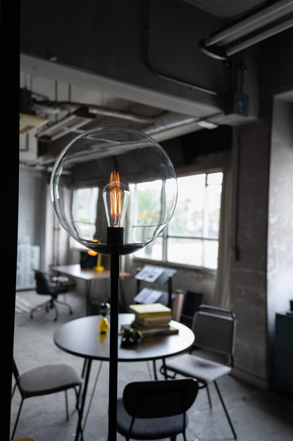 スタンドライト｜昼と夜で変わる表情 大理石×ガラス 2色展開