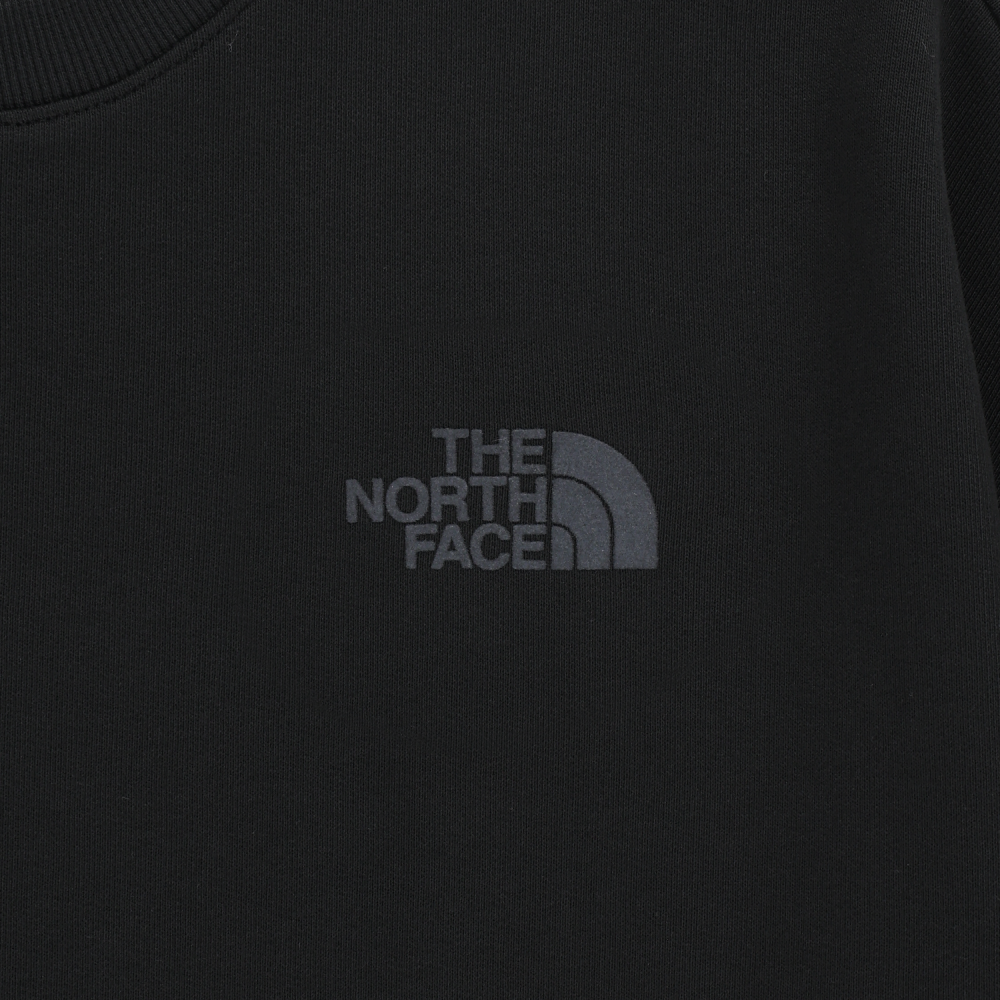 ユニセックスで着れる｜ベーシックなロゴスウェットシャツ