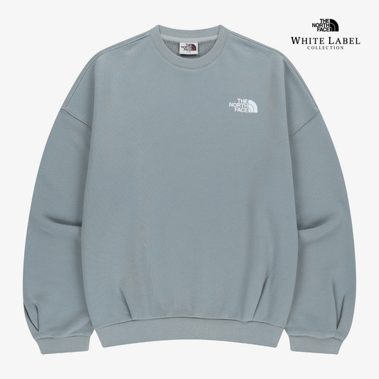 ユニセックスで着れる｜ベーシックなロゴスウェットシャツ