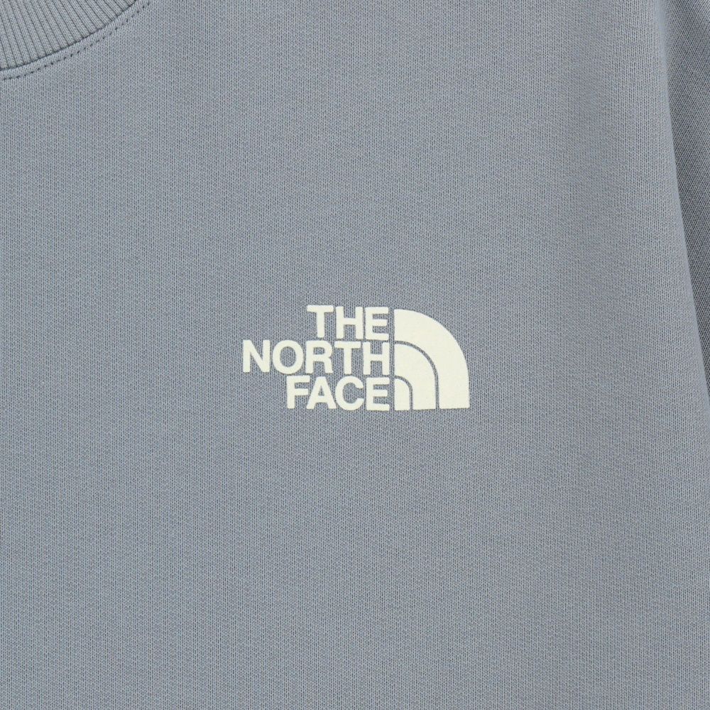 ユニセックスで着れる｜ベーシックなロゴスウェットシャツ