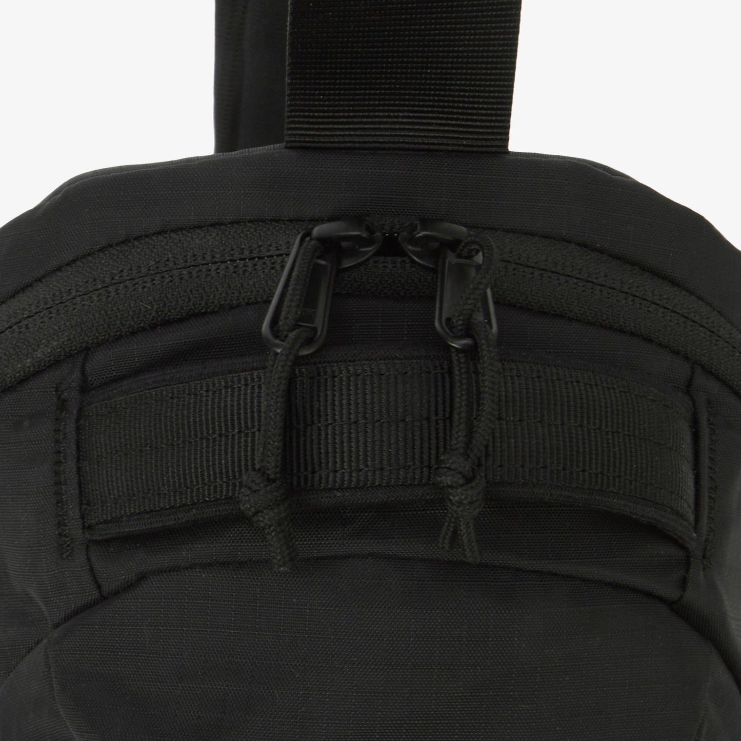 BOREALISスリングバッグ