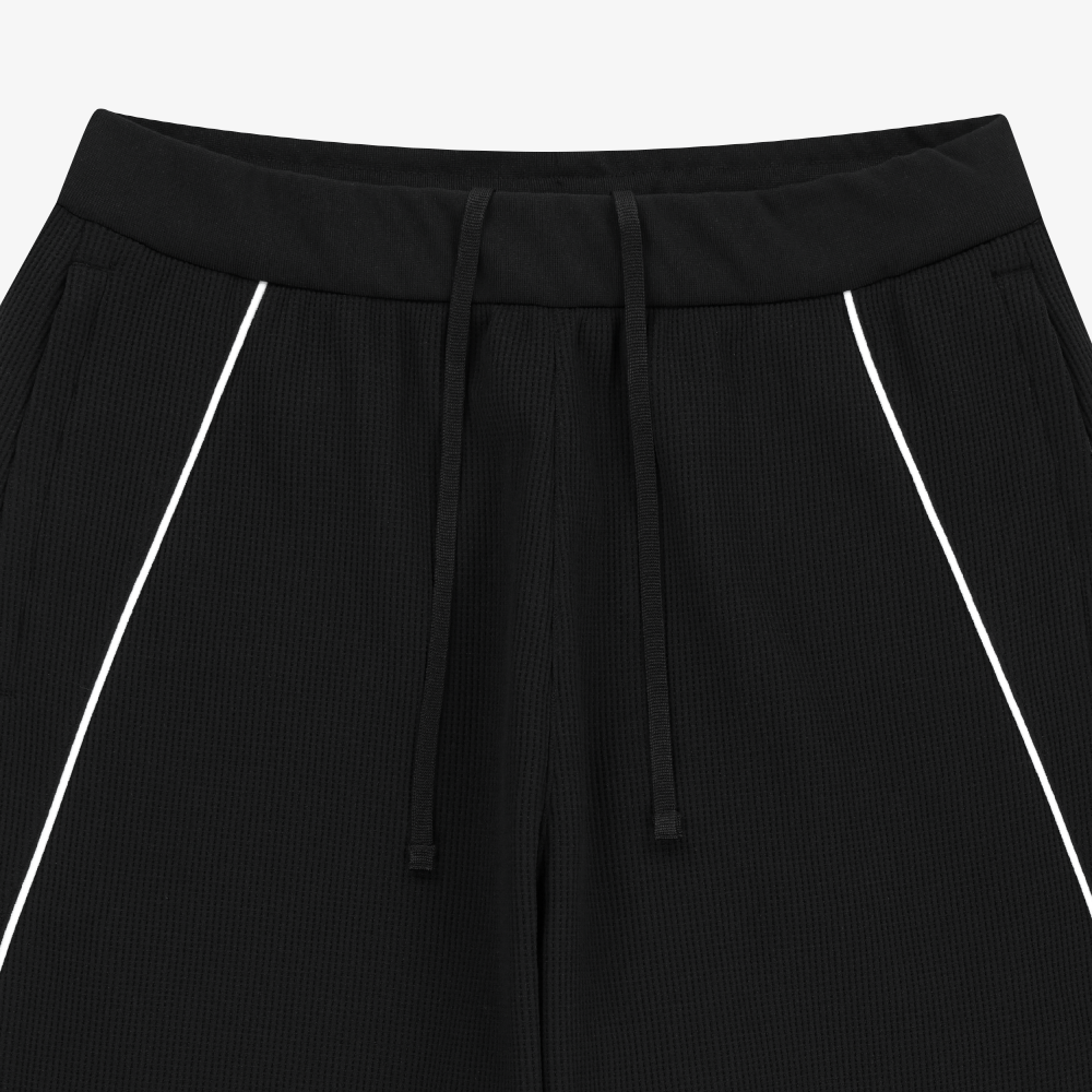 セットアップで着用できる｜ラインバイブパンツ（メンズサイズ）