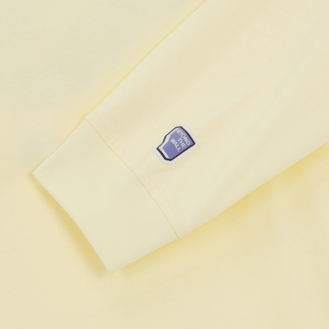 クライミングコレクション　カラビナグラフィッククルーネック長袖Tシャツ
