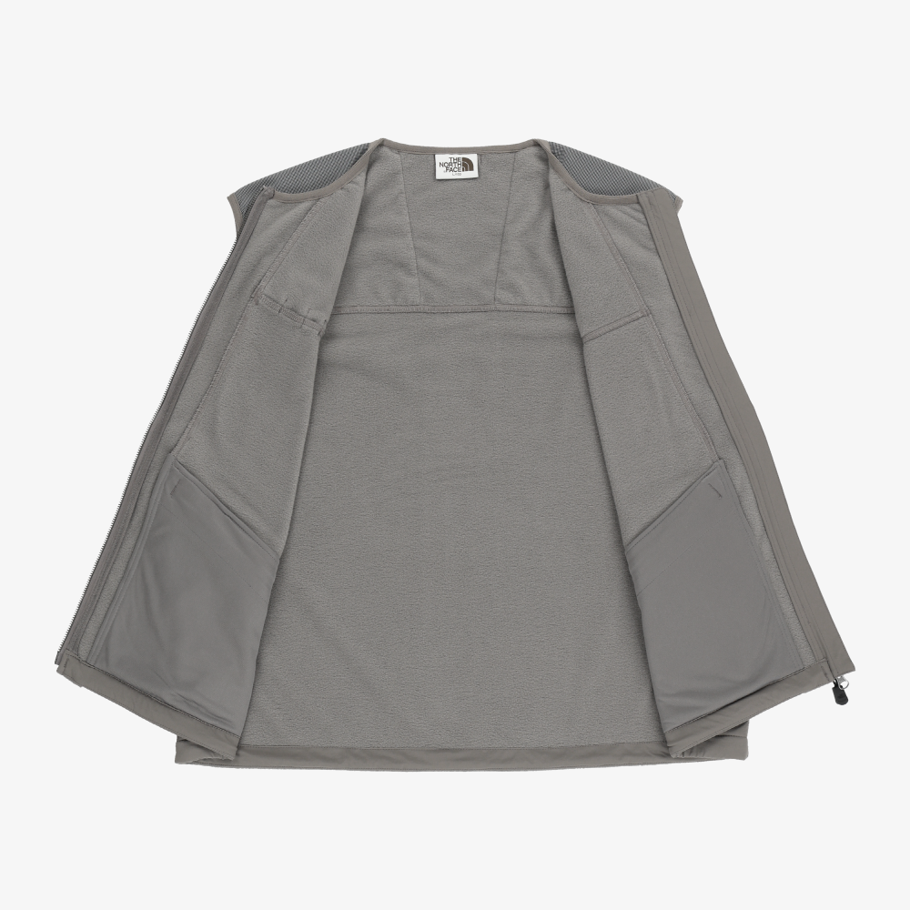 テック感漂う｜LINE-X フリースベスト