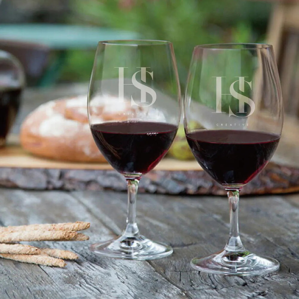 流行に流されず、心に残る品格を大切にするあなたへ。｜RIEDEL オヴァチュア オリジナル彫刻ワイングラス